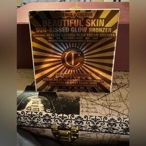 Charlotte Tilbury Sun-kissed glow bronzer shade 1/fair